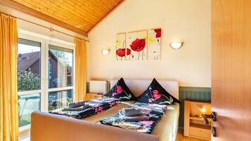 3 bedrooms, free WiFi, bed sheets