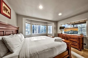 7 habitaciones, tabla de planchar con plancha y cuna de viaje 