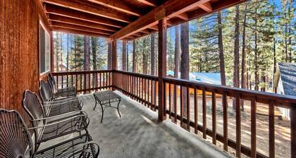 Spacious 7Br+ Bonus 8th Br, Pool & Foosball Table, 13 Beds, 14 Guests+Kids 5 Years Old and Younger