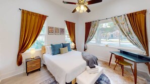 5 bedrooms, desk, iron/ironing board, travel crib