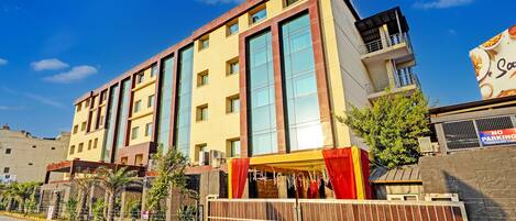 Façana frontal de l'allotjament