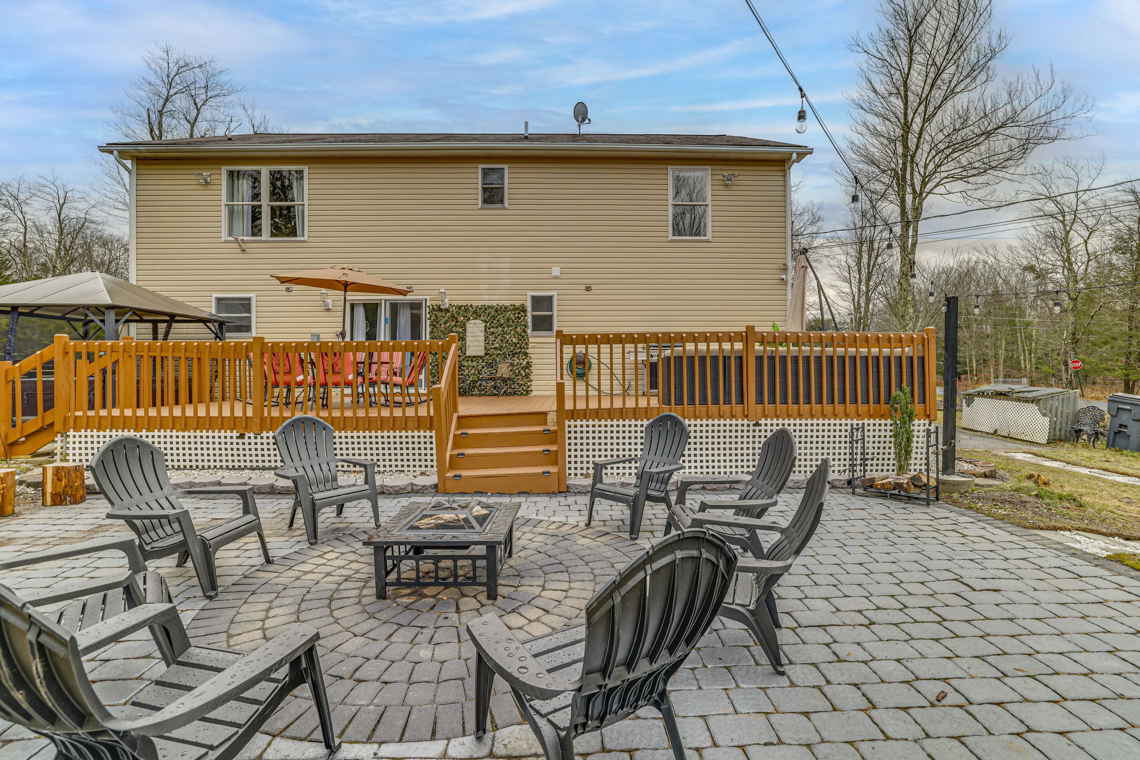 Family-Friendly Poconos Home w/ Hot Tub!