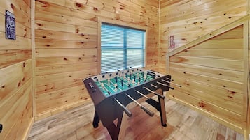 Studio (4 Bedrooms) | Property amenity