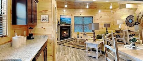 Studio (4 Bedrooms) | Property amenity