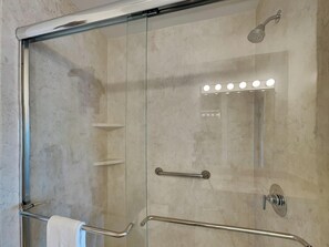 Casa (3 Bedrooms) | Servicio de la propiedad