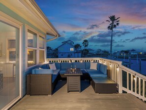 House (4 Bedrooms) | Property amenity - Hideaway at Redhead Road by Miss Kitty’s (Rockport)