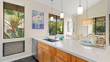 Condo (1 Bedroom) | Property amenity