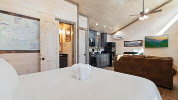 1 habitación, decoración personalizada y muebles diferentes