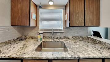 Condo (3 Bedrooms) | Tiện nghi, dịch vụ nơi lưu trú