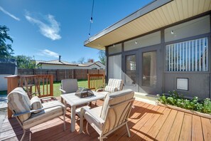 Outdoor dining - Pet-Friendly Brady Vacation Home Near Wineries! (Brady)