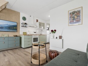 TV - "Roger" - 400m from the sea by Interhome (Allinge)