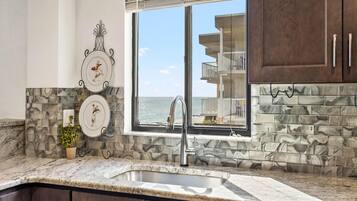 Kondominium (2 Bedrooms) | Fasilitas properti