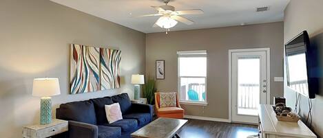 Studio (2 Bedrooms) | Front of property