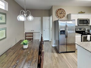 Studio (2 Bedrooms) | Property amenity - Catalina Island by Silver Sands Vacation Rentals (Corpus Christi)