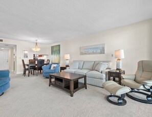 Condo (2 Bedrooms) | Property amenity - Palms of Bay Beach 4F by Distinctive Beach Rentals (Fort Myers Beach)
