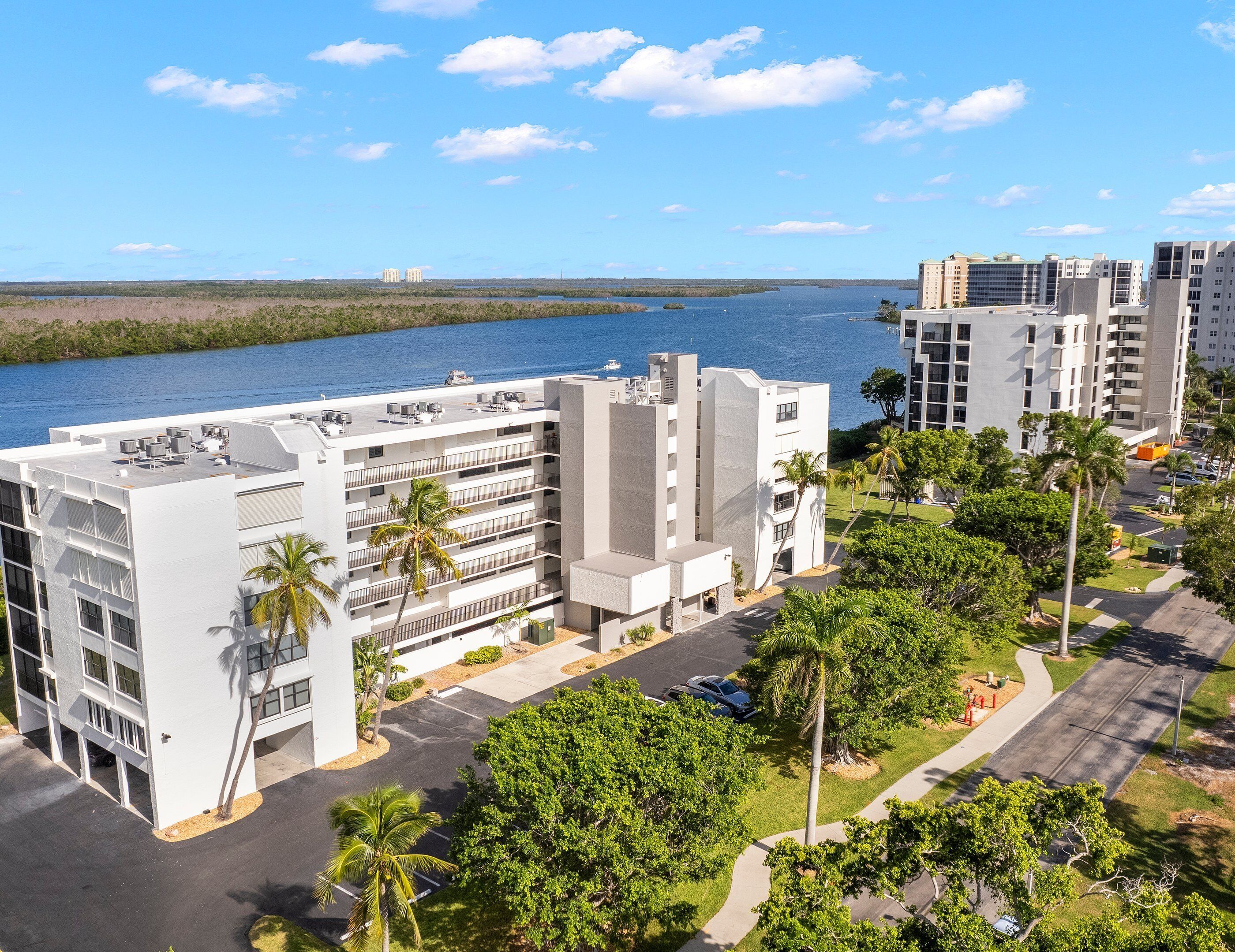 Condo (2 Bedrooms) | Comodidades da propriedade