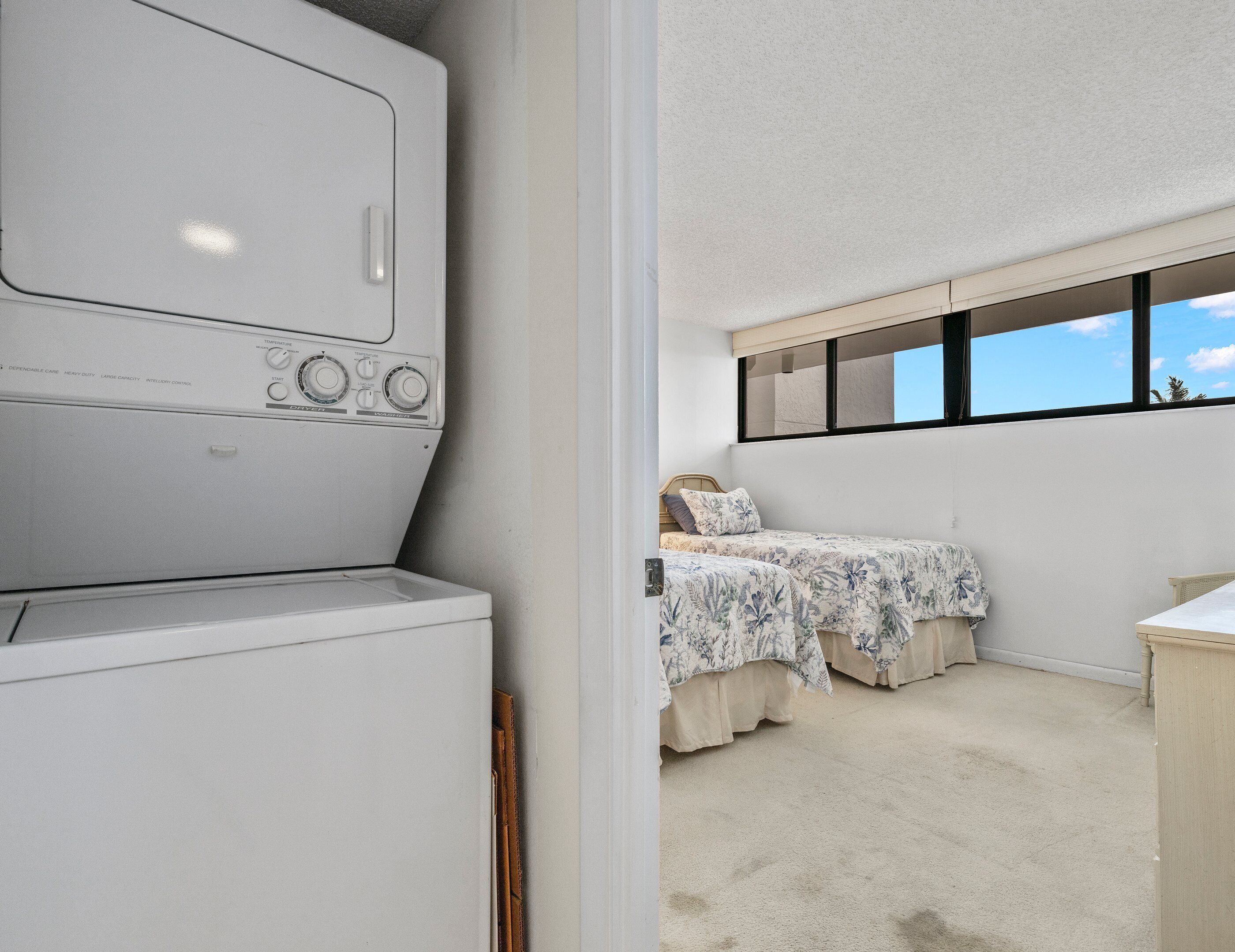 Condo (2 Bedrooms) | Property amenity