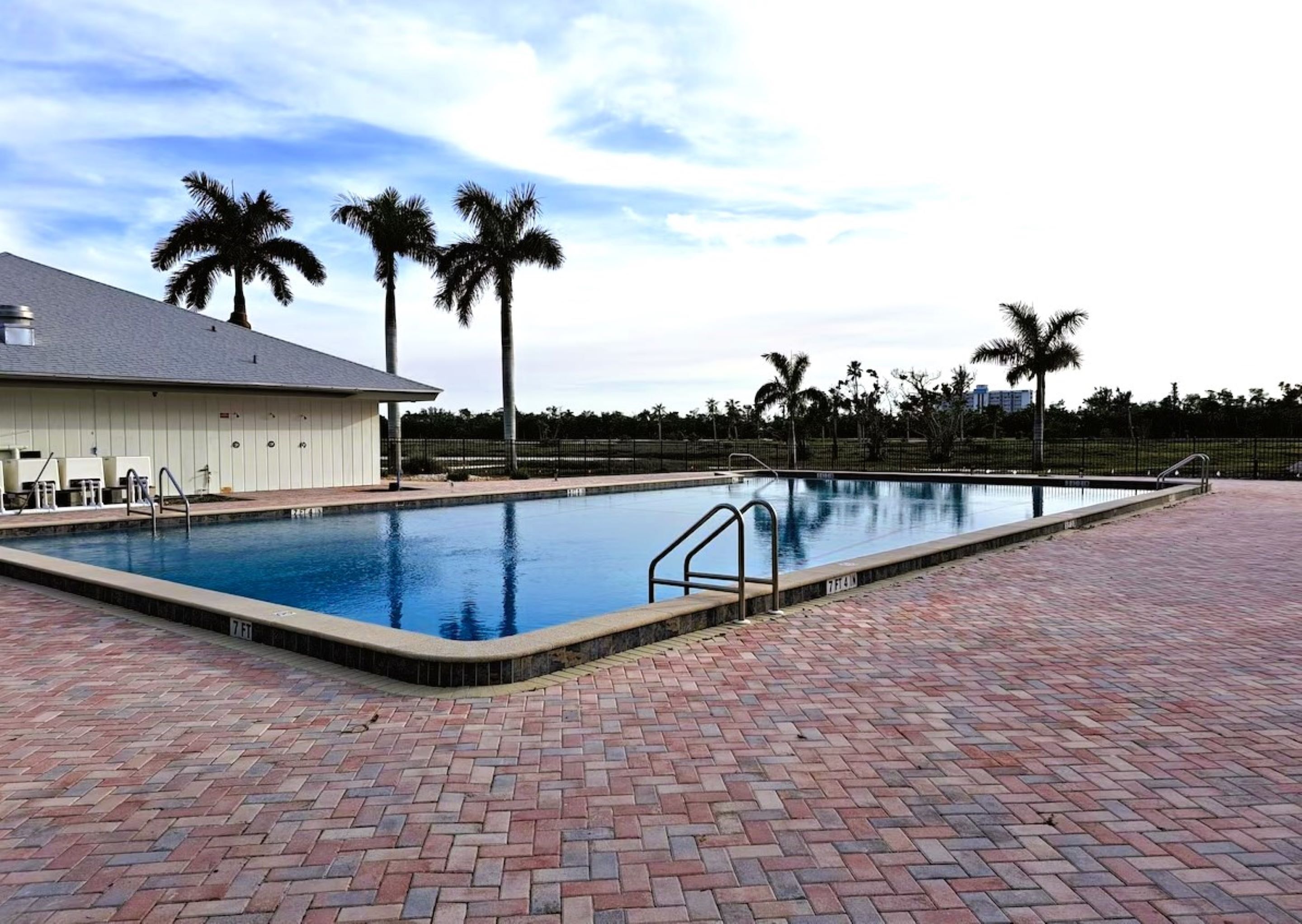 Condo (2 Bedrooms) | Comodidades da propriedade