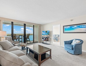 Condo (2 Bedrooms) | Property amenity