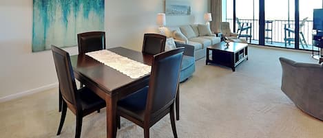 Condo (2 Bedrooms) | Property amenity