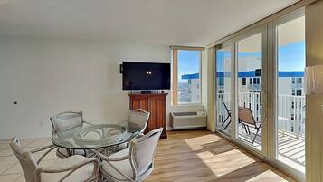 Condo, 1 King Bed with Sofa bed, Patio, Ocean View (#1204A - No Pets) | Interior