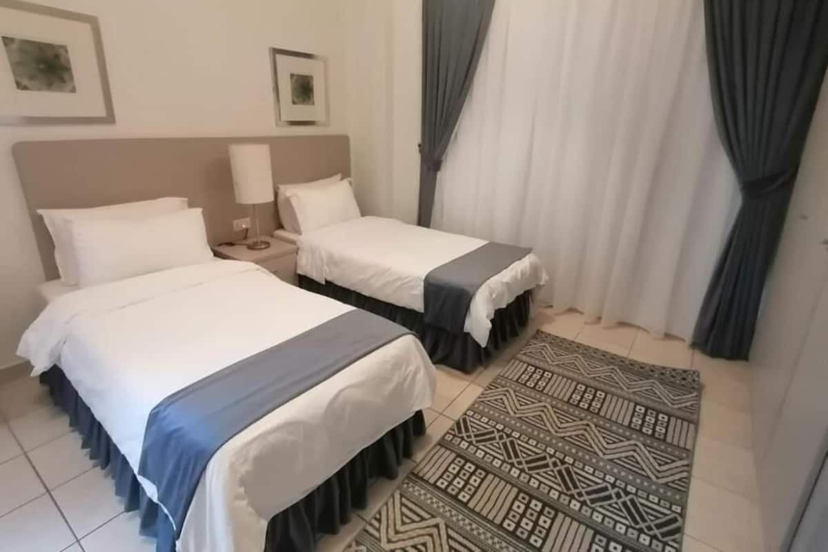 Appartamento Business | 1 camera, tende oscuranti, ferro/asse da stiro, Wi-Fi gratuito