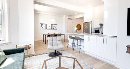 Luxury & High-End 1BDR w/AC Perfect Location - B1