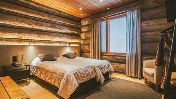 8 bedrooms, iron/ironing board, internet