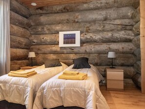 8 camere, ferro/asse da stiro, accesso a Internet