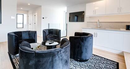 M11 | Luxury Suites: 4BR + private rooftop - 3