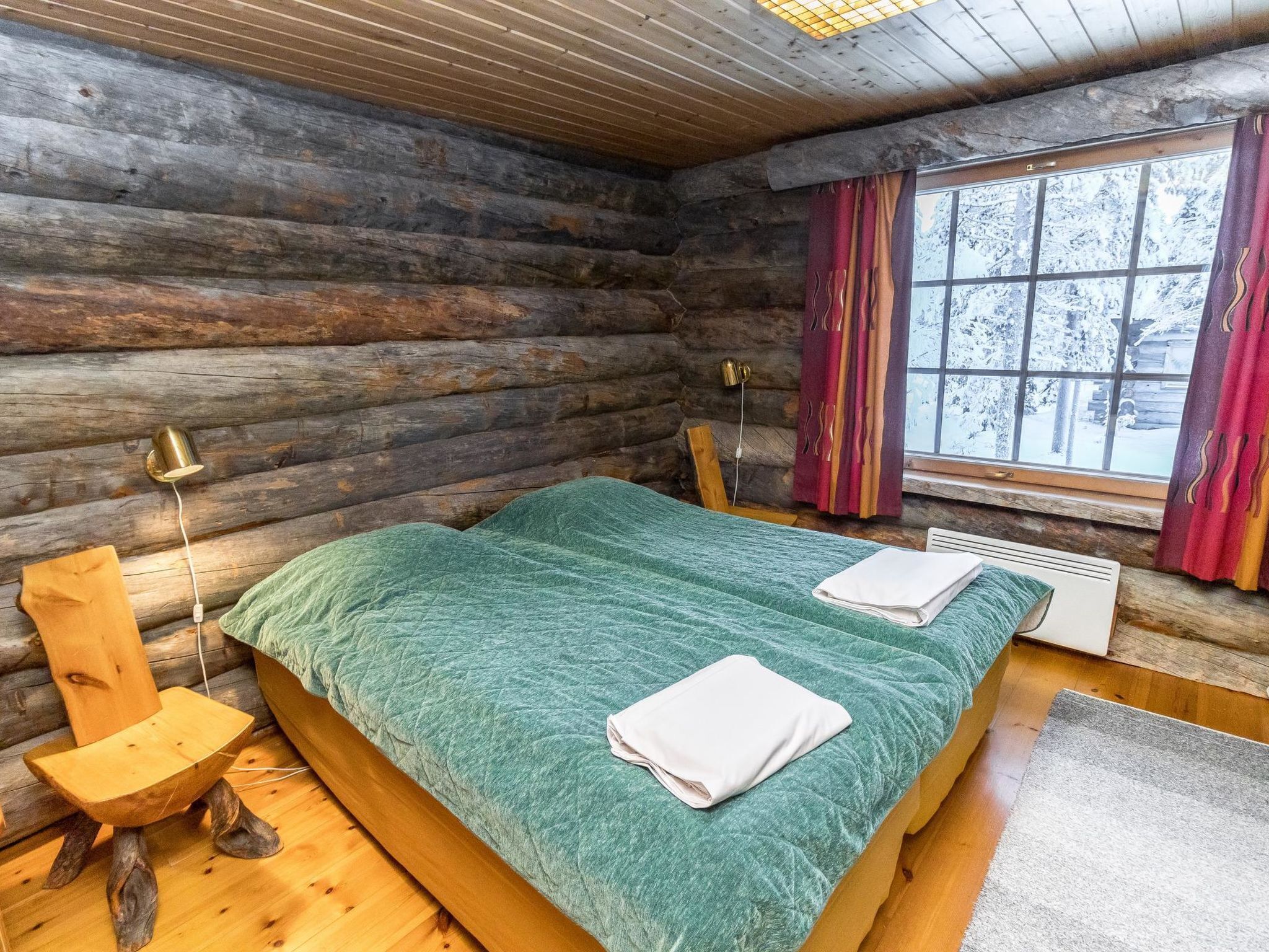 2 habitaciones y tabla de planchar con plancha 