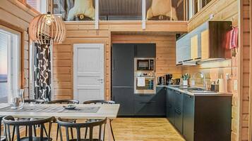 Refrigerador, microondas, lavavajillas, utensilios de cocina