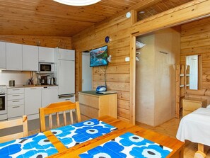 Réfrigérateur, micro-ondes, lave-vaisselle, grille-pain