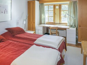 4 chambres, accès à Internet