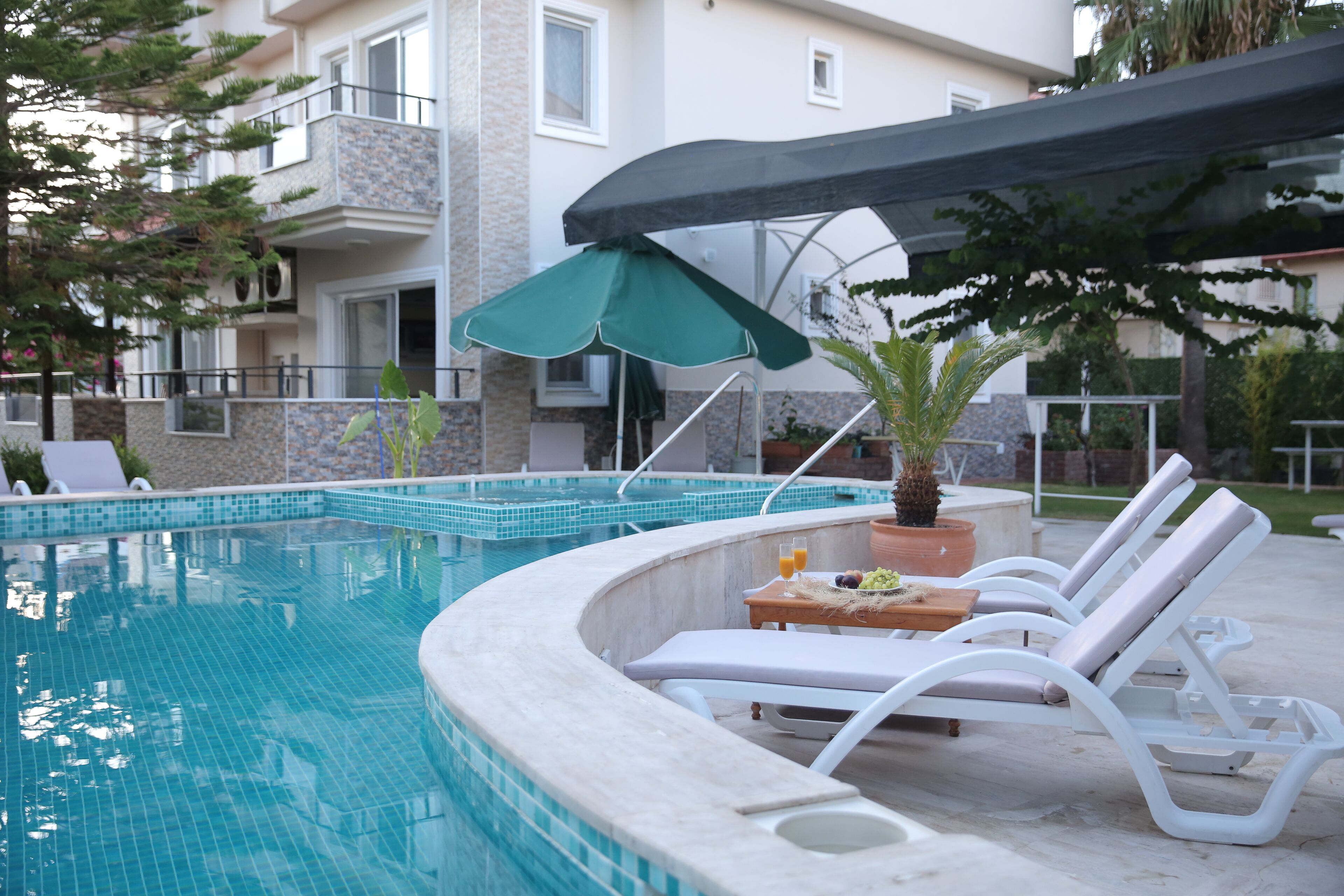 Piscina externa sazonal