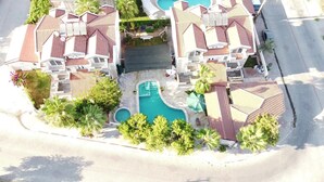 المنطقة المحيطة بالمنشأة