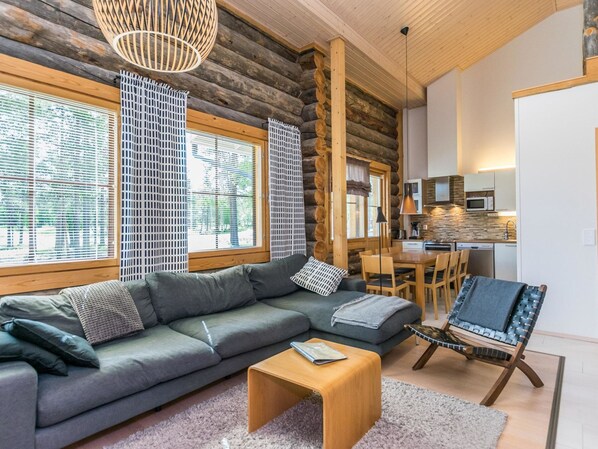 TV, DVD player - Nilikuru a 2 by Interhome (Inari)