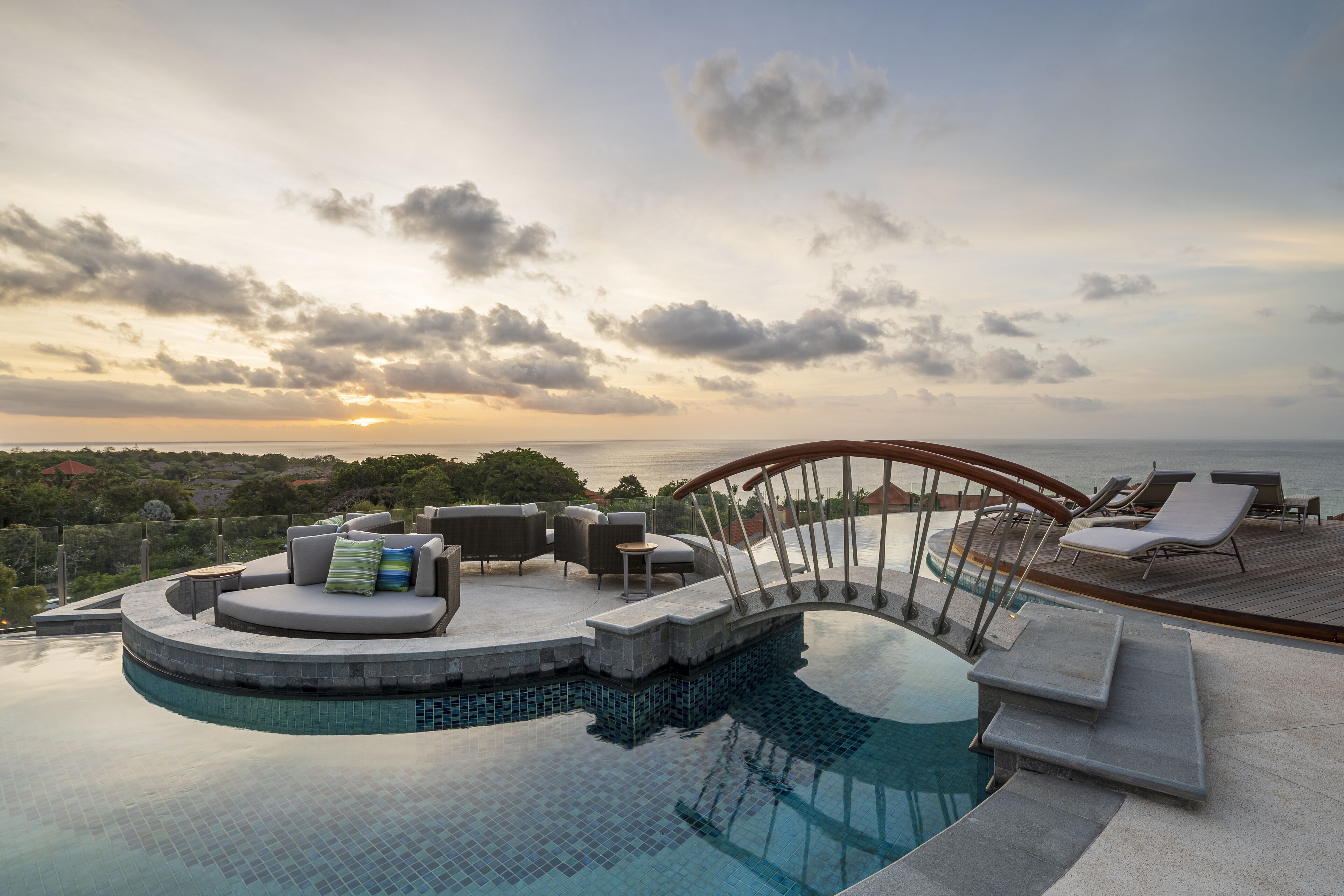 14 piscinas al aire libre
