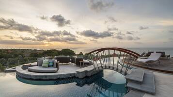 14 piscinas al aire libre