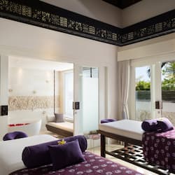 Sauna, hot tub, steam room, body treatments, hydrotherapy, aromatherapy