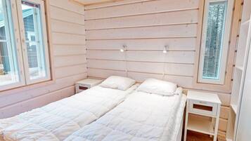 2 slaapkamers, een bureau, een strijkplank/strijkijzer, internet