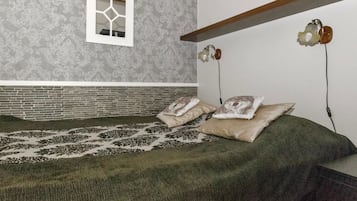 1 室のベッドルーム、アイロン / アイロン台