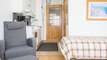 1 dormitorio, tabla de planchar con plancha, Internet