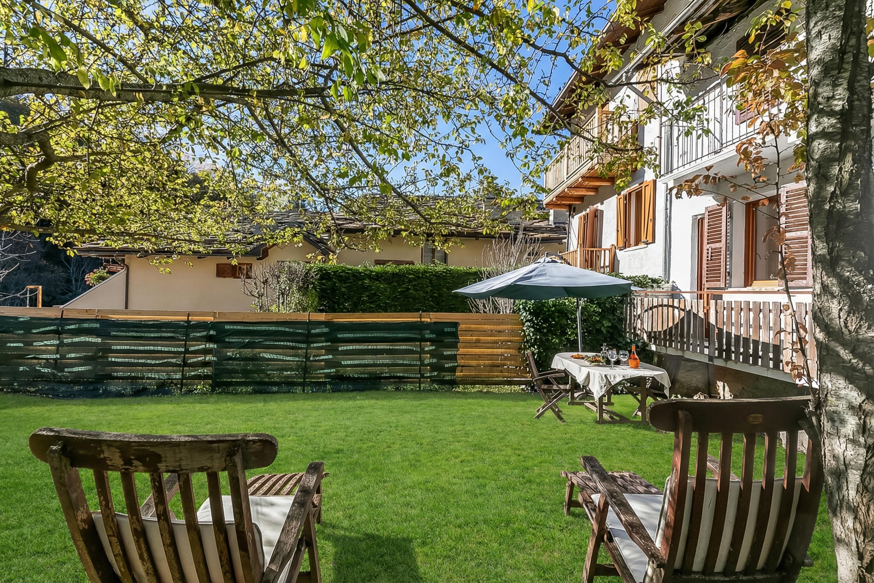 Family Apartment, Multiple Bedrooms (Garden Home) | Outdoor dining