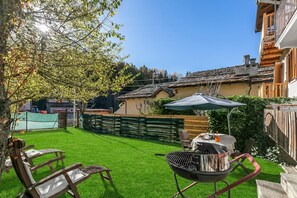 Apartamento família, vários quartos (Garden Home) | Opções para refeição ao ar livre