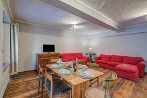 Family Apartment, Multiple Bedrooms (Lidia’s Lodge Apartment) | Dining room - Lidia’s Lodge Apartment (Sauze d'Oulx)
