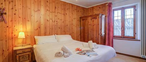 Departamento familiar, varias habitaciones (Lidia’s Lodge Apartment) | 1 habitación, wifi gratis y ropa de cama