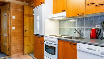 Fridge, microwave, dishwasher, cookware/dishes/utensils