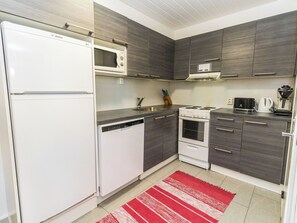 Réfrigérateur, micro-ondes, lave-vaisselle