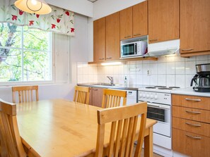 Fridge, microwave, dishwasher, toaster